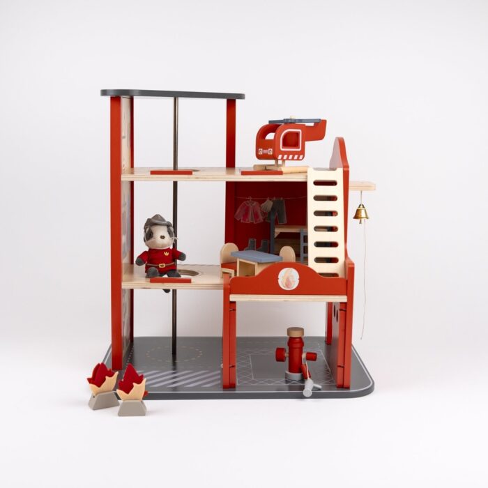 511189, Egmont Toys, Μεγάλος Πυροσβεστικός Σταθμός με Αξεσουάρ και Μικρό Φιλαράκι - Image 5